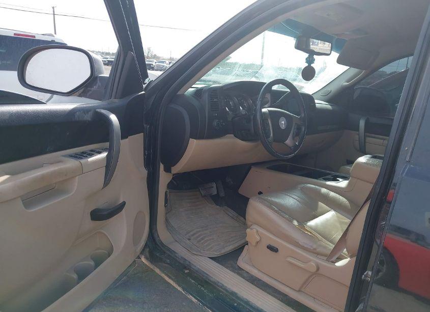 Photo 5 of 2011 Chevrolet Silverado 1500 LT (VIN 1GCPKSE37BF139873)