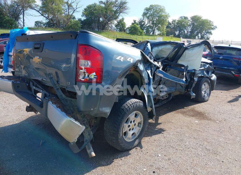 Photo 4 of 2011 Chevrolet Silverado 1500 LT (VIN 1GCPKSE39BF141883)