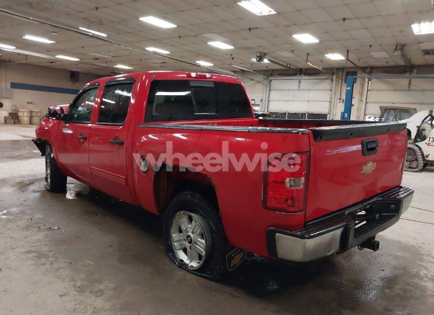 Photo 3 of 2011 Chevrolet Silverado 1500 LT (VIN 1GCPKSE3XBF208863)