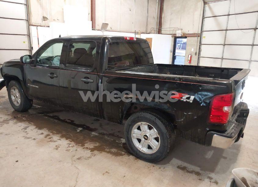 Photo 3 of 2011 Chevrolet Silverado 1500 LT (VIN 1GCPKSE3XBF216297)