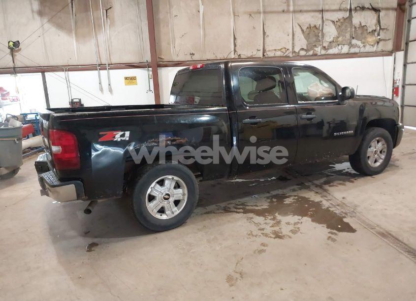 Photo 4 of 2011 Chevrolet Silverado 1500 LT (VIN 1GCPKSE3XBF216297)