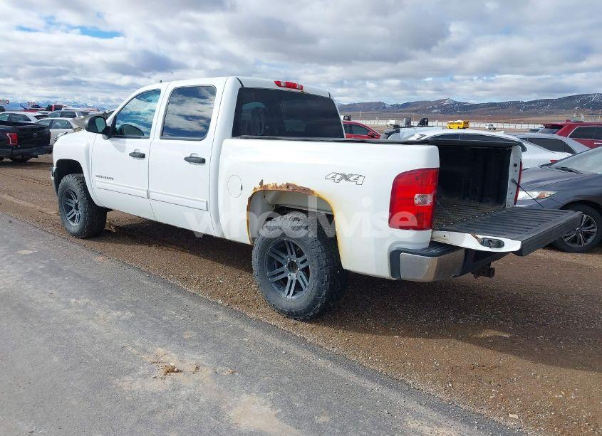 Photo 3 of 2012 Chevrolet Silverado 1500 LT (VIN 1GCPKSE73CF231941)