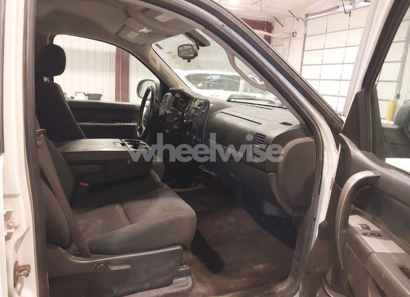 Photo 5 of 2012 Chevrolet Silverado 1500 LT (VIN 1GCPKSE73CF231941)