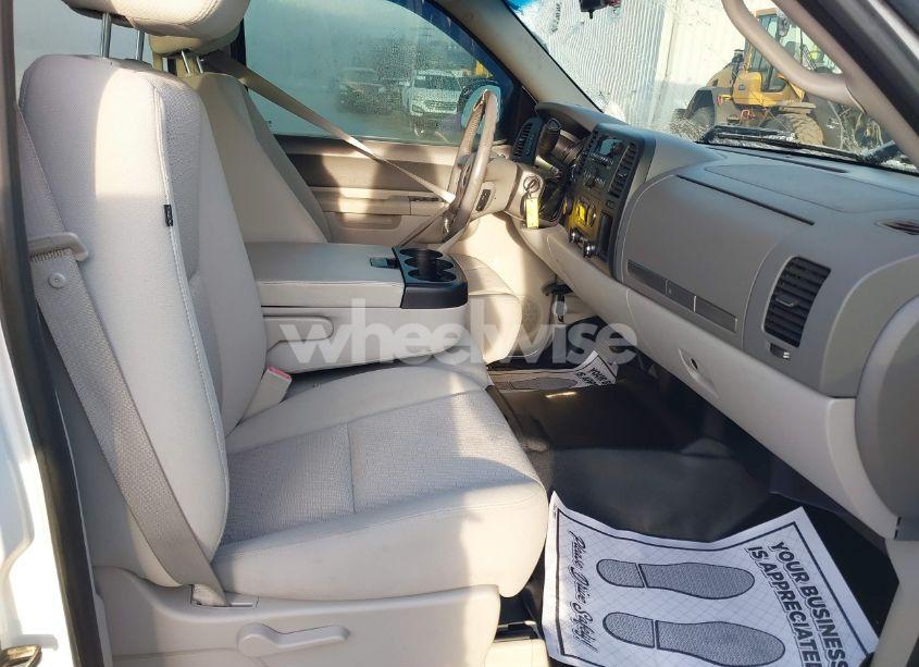 Photo 5 of 2012 Chevrolet Silverado 1500 LT (VIN 1GCPKSE76CF185571)