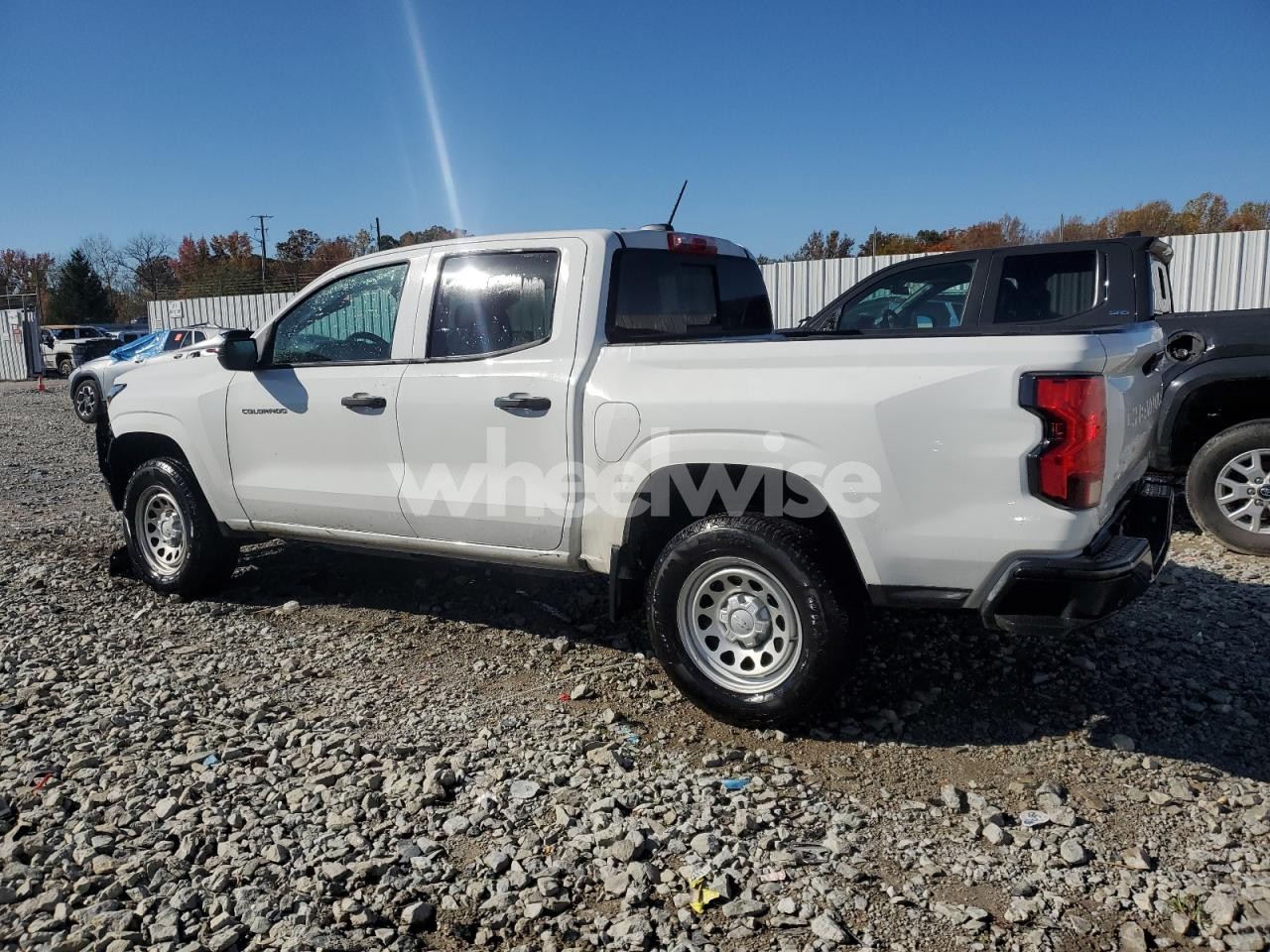 Photo 2 of 2025 CHEVROLET COLORADO (VIN 1GCPSBEK1S1134110)