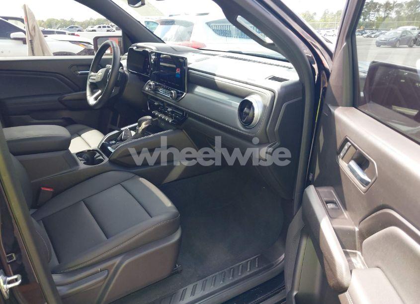 Photo 5 of 2024 Chevrolet Colorado 2WD LT (VIN 1GCPSCEK1R1210800)