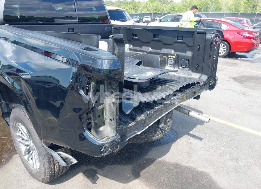 Photo 6 of 2024 Chevrolet Colorado 2WD LT (VIN 1GCPSCEK1R1210800)