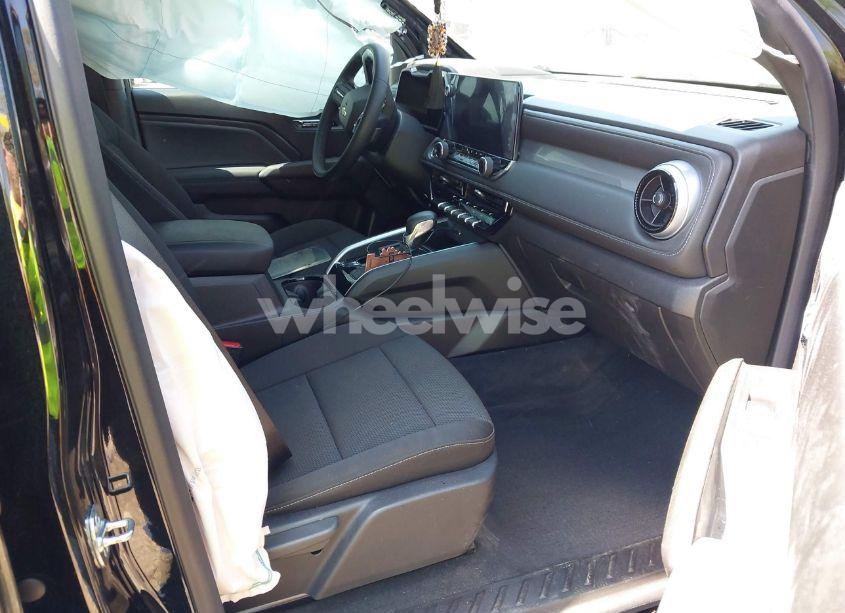 Photo 5 of 2024 Chevrolet Colorado 2WD LT (VIN 1GCPSCEK6R1146916)