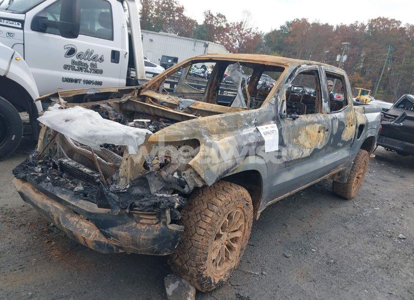 Photo 2 of 2023 Chevrolet Colorado 4WD SHORT BOX WT (VIN 1GCPTBEK6P1216211)