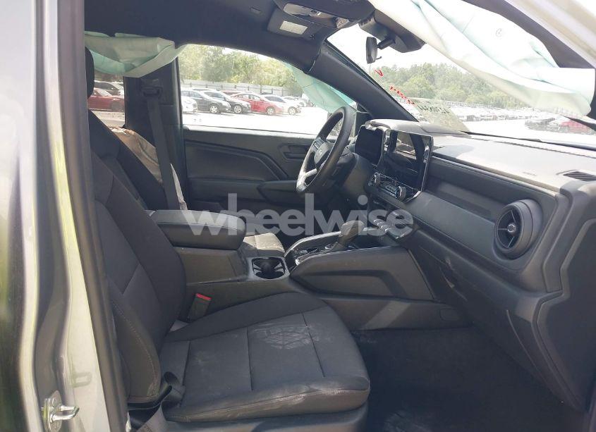 Photo 5 of 2023 Chevrolet Colorado 4WD SHORT BOX WT (VIN 1GCPTBEK7P1112228)