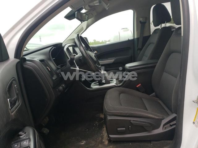 Photo 12 of 2018 CHEVROLET COLORADO LT (VIN 1GCPTCE15J1326817)