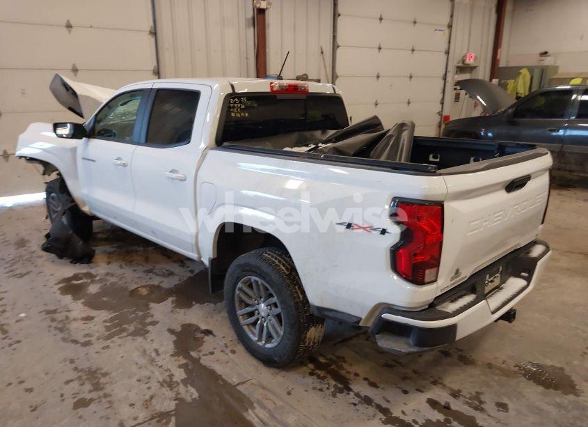 Photo 3 of 2024 Chevrolet Colorado 4WD LT (VIN 1GCPTCEK1R1131804)