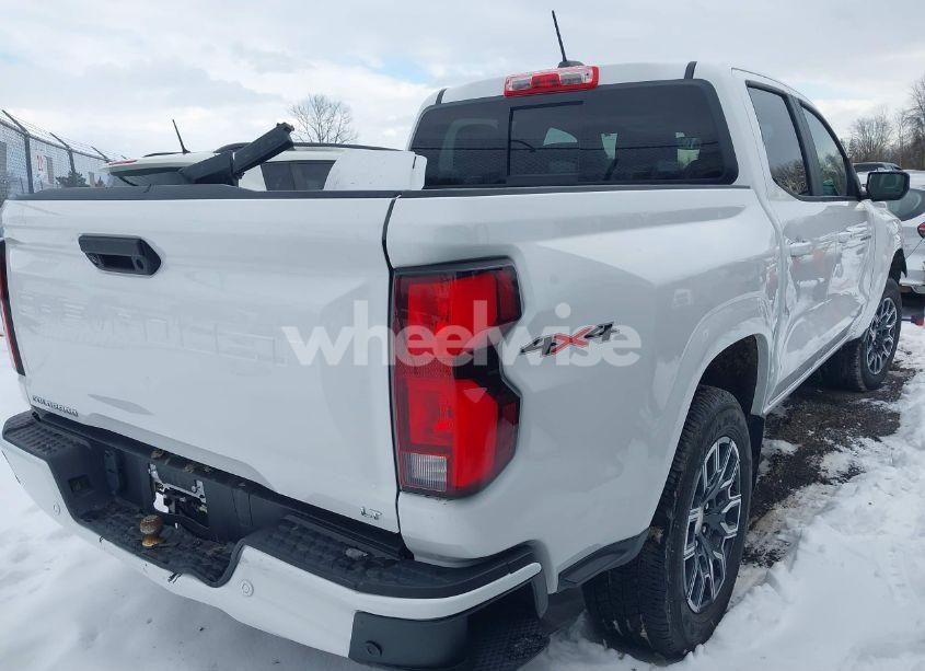 Photo 4 of 2023 Chevrolet Colorado 4WD SHORT BOX LT (VIN 1GCPTCEK4P1161540)