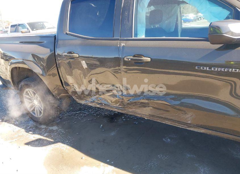 Photo 6 of 2024 Chevrolet Colorado 4WD LT (VIN 1GCPTCEK4R1135457)
