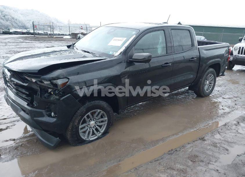 Photo 2 of 2023 Chevrolet Colorado 4WD SHORT BOX LT (VIN 1GCPTCEK6P1234942)