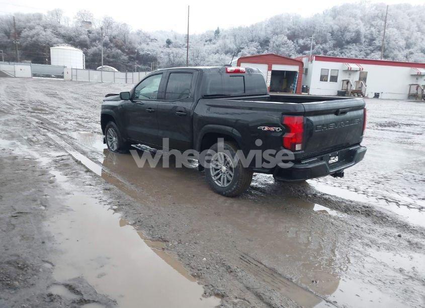 Photo 3 of 2023 Chevrolet Colorado 4WD SHORT BOX LT (VIN 1GCPTCEK6P1234942)