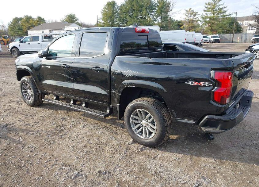 Photo 3 of 2024 Chevrolet Colorado 4WD LT (VIN 1GCPTCEK6R1245507)