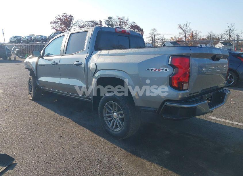 Photo 3 of 2023 Chevrolet Colorado 4WD SHORT BOX LT (VIN 1GCPTCEK9P1178415)