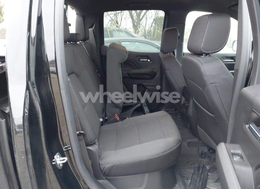 Photo 8 of 2023 Chevrolet Colorado 4WD SHORT BOX LT (VIN 1GCPTCEKXP1233101)