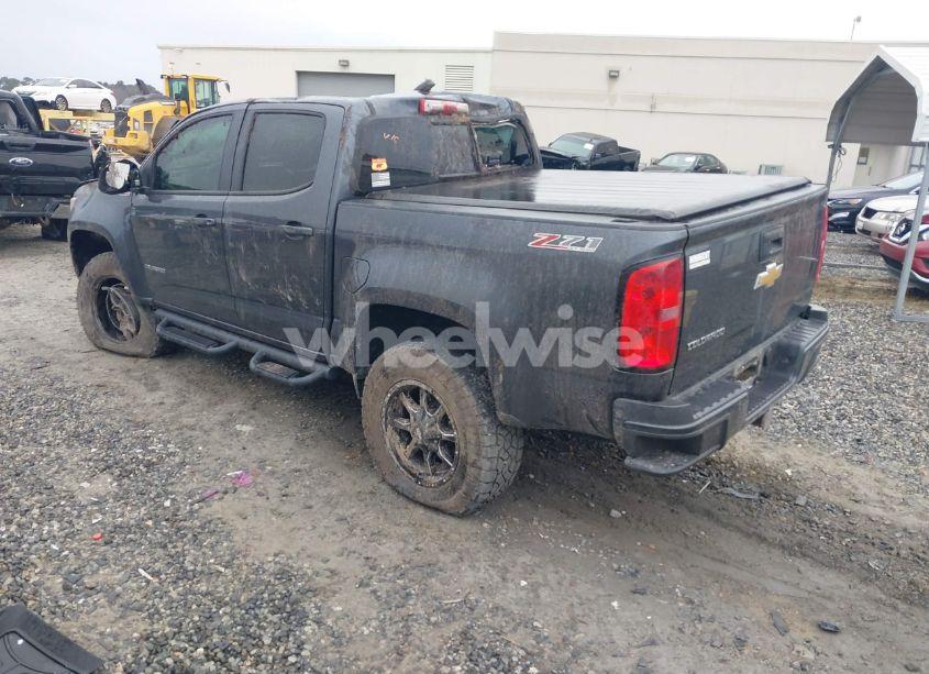 Photo 3 of 2017 Chevrolet Colorado Z71 (VIN 1GCPTDE10H1306135)