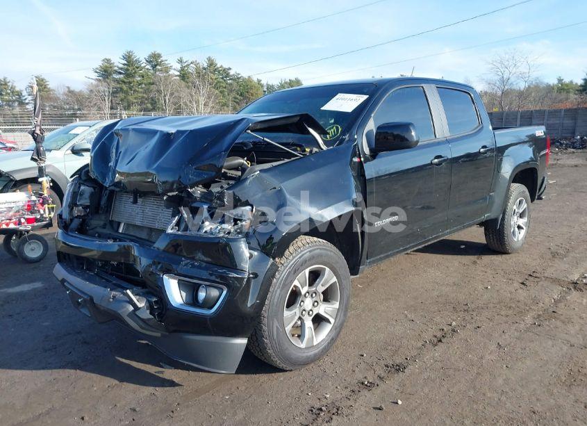 Photo 2 of 2020 Chevrolet Colorado 4WD SHORT BOX Z71 (VIN 1GCPTDE15L1215824)