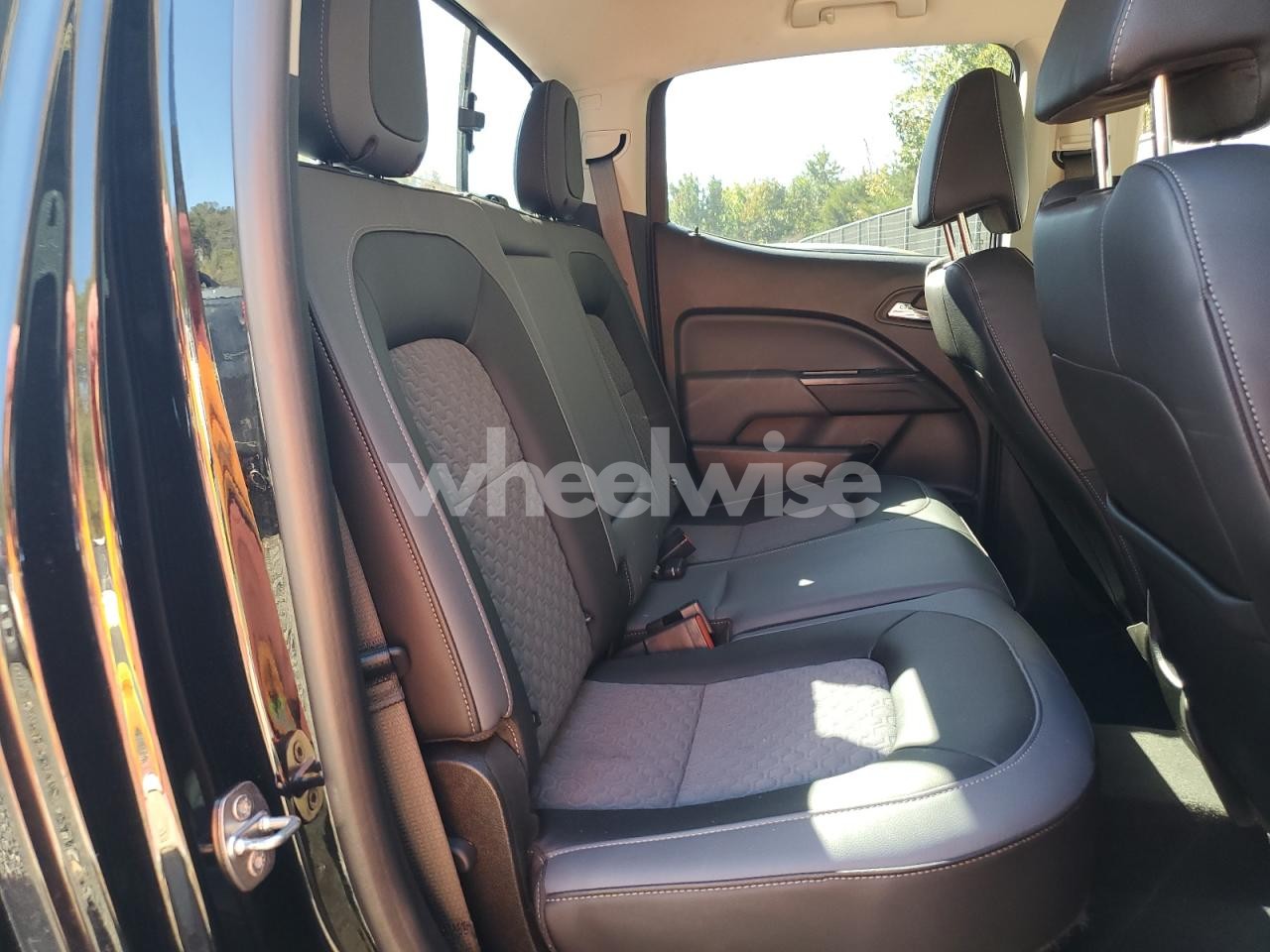 Photo 10 of 2021 CHEVROLET COLORADO Z71 (VIN 1GCPTDE16M1145414)