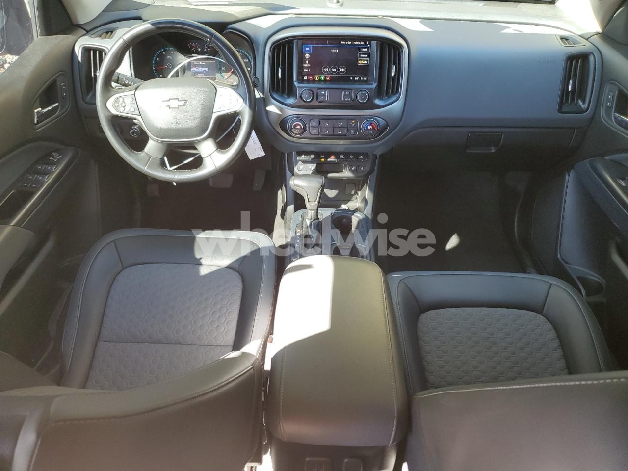 Photo 8 of 2021 CHEVROLET COLORADO Z71 (VIN 1GCPTDE16M1145414)