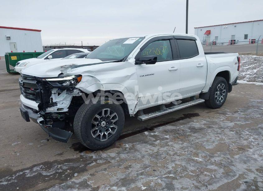 Photo 2 of 2024 Chevrolet Colorado 4WD Z71 (VIN 1GCPTDEK1R1113664)