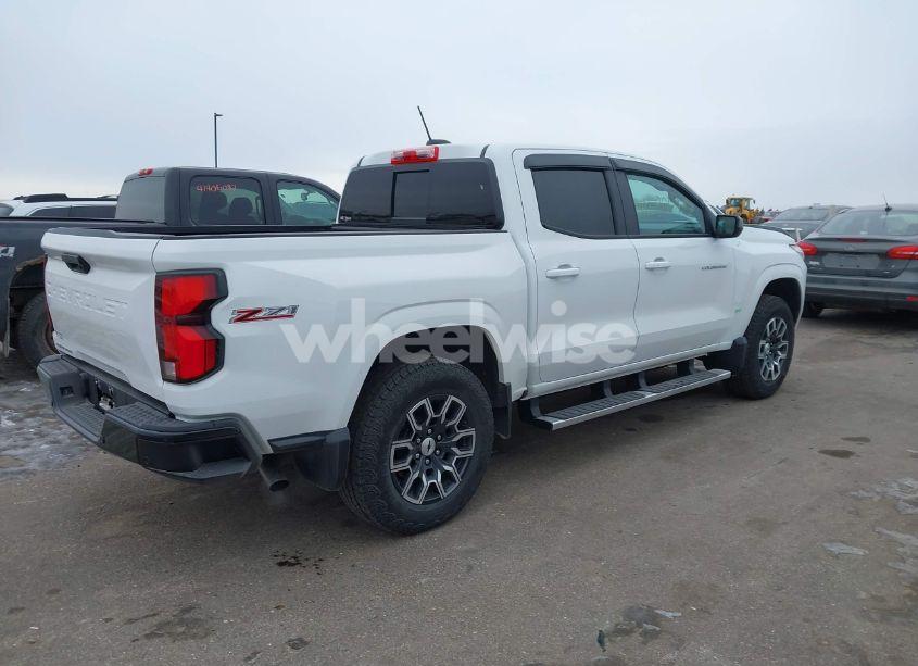 Photo 4 of 2024 Chevrolet Colorado 4WD Z71 (VIN 1GCPTDEK1R1113664)