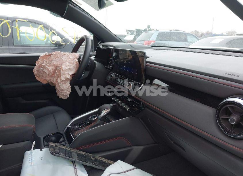 Photo 5 of 2024 Chevrolet Colorado 4WD Z71 (VIN 1GCPTDEK1R1113664)