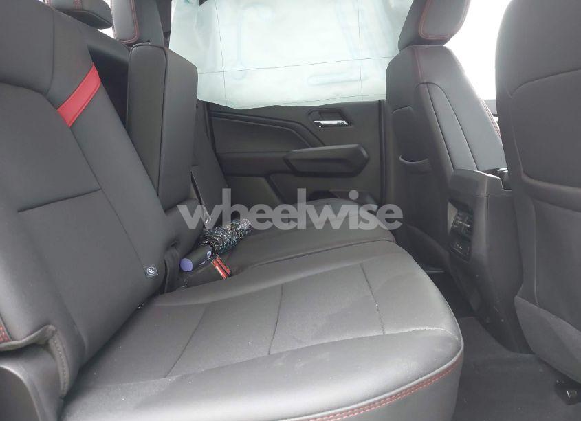 Photo 8 of 2024 Chevrolet Colorado 4WD Z71 (VIN 1GCPTDEK1R1113664)