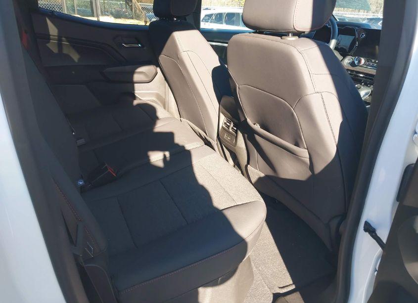 Photo 8 of 2024 Chevrolet Colorado 4WD Z71 (VIN 1GCPTDEK2R1111180)