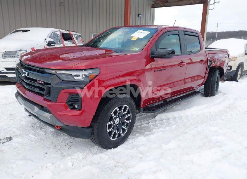 Photo 2 of 2024 Chevrolet Colorado 4WD Z71 (VIN 1GCPTDEK4R1127526)
