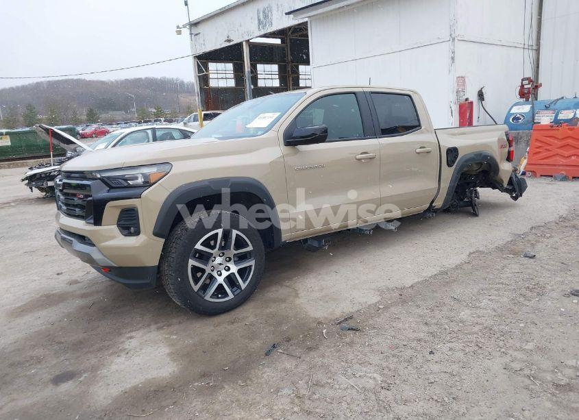 Photo 2 of 2024 Chevrolet Colorado 4WD Z71 (VIN 1GCPTDEK4R1247018)
