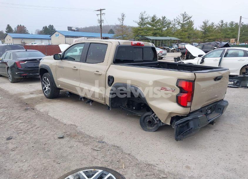 Photo 3 of 2024 Chevrolet Colorado 4WD Z71 (VIN 1GCPTDEK4R1247018)