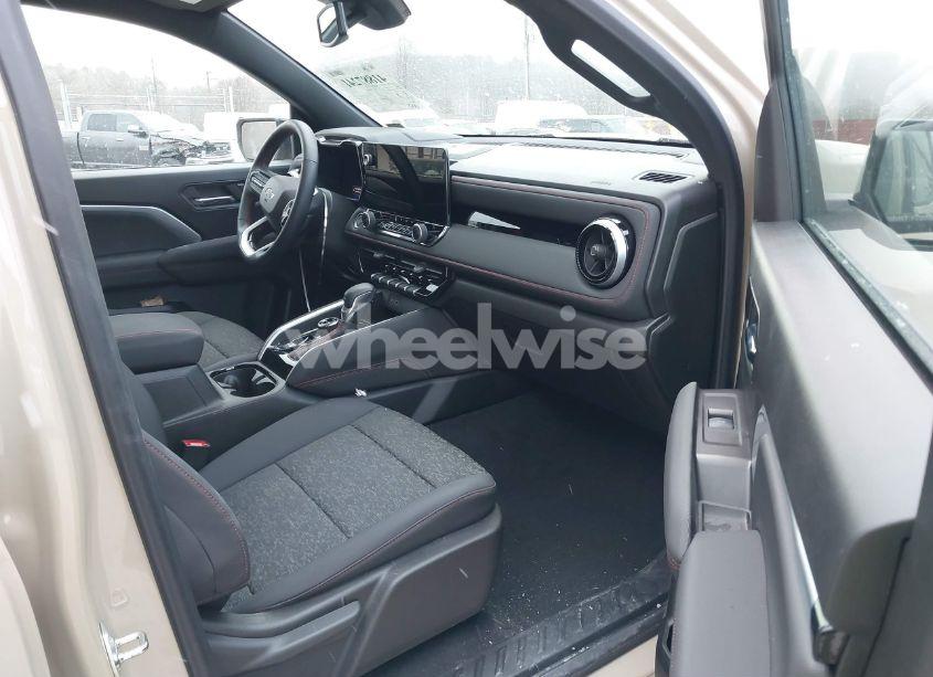 Photo 5 of 2024 Chevrolet Colorado 4WD Z71 (VIN 1GCPTDEK4R1247018)