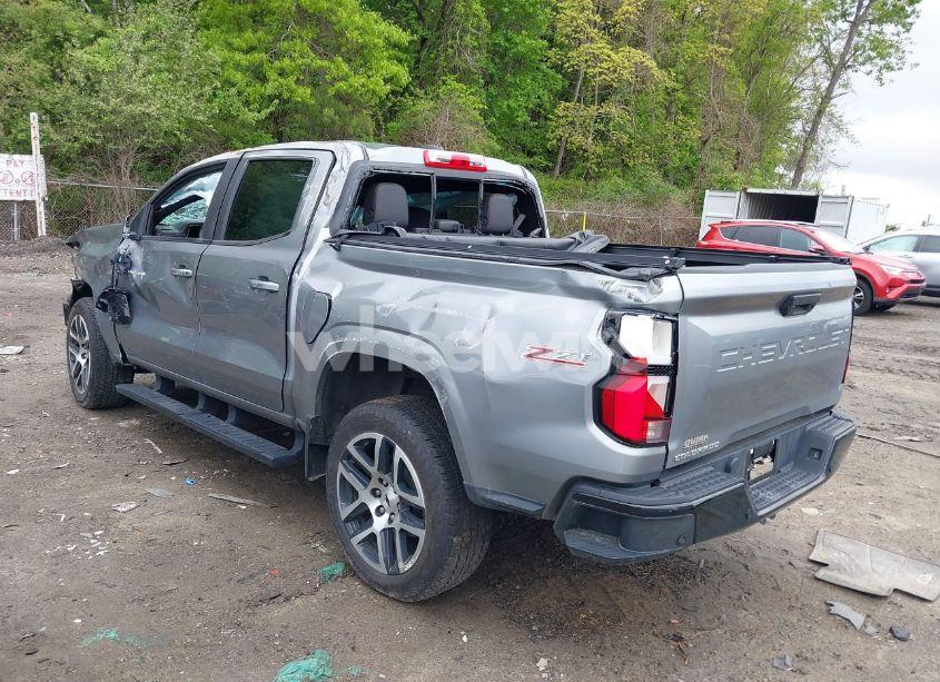 Photo 3 of 2023 Chevrolet Colorado 4WD SHORT BOX Z71 (VIN 1GCPTDEK5P1245985)