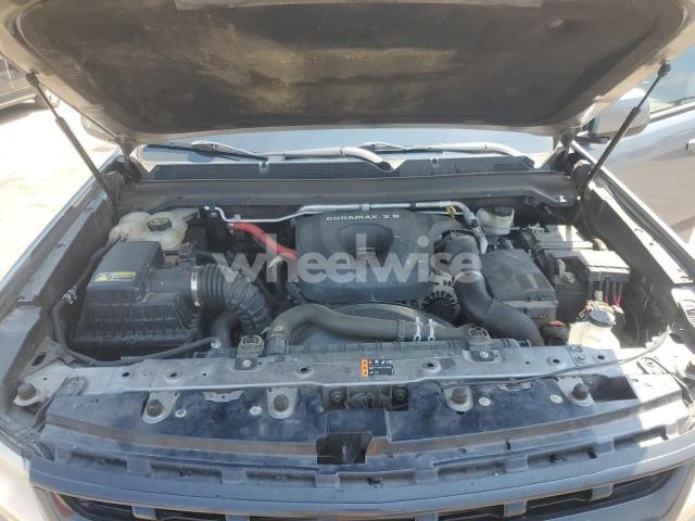 Photo 2 of 2019 CHEVROLET COLORADO ZR2 (VIN 1GCPTEE1XK1328981)