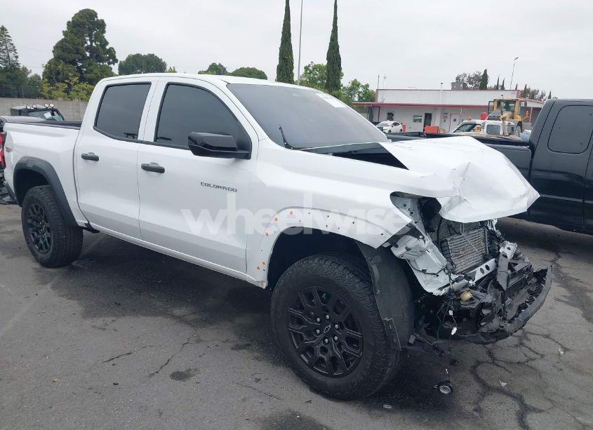 2024 Chevrolet Colorado 4WD TRAIL BOSS (VIN 1GCPTEEK1R1156164) main photo