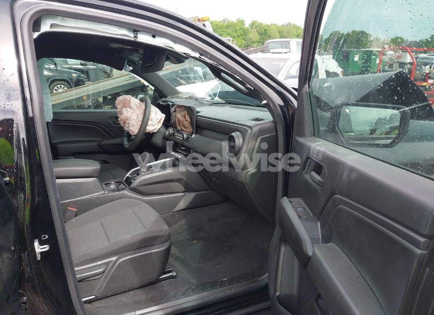 Photo 5 of 2024 Chevrolet Colorado 4WD TRAIL BOSS (VIN 1GCPTEEK1R1247113)