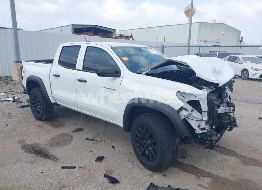 2024 Chevrolet Colorado 4WD TRAIL BOSS (VIN 1GCPTEEK4R1129153) main photo