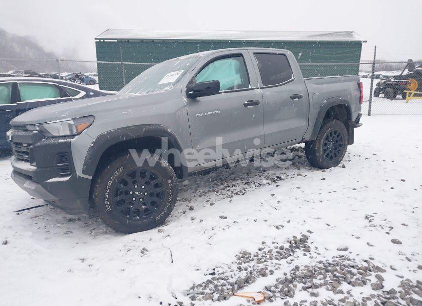 Photo 2 of 2023 Chevrolet Colorado 4WD SHORT BOX TRAIL BOSS (VIN 1GCPTEEK5P1251260)