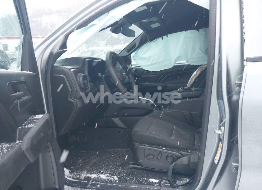 Photo 5 of 2023 Chevrolet Colorado 4WD SHORT BOX TRAIL BOSS (VIN 1GCPTEEK5P1251260)