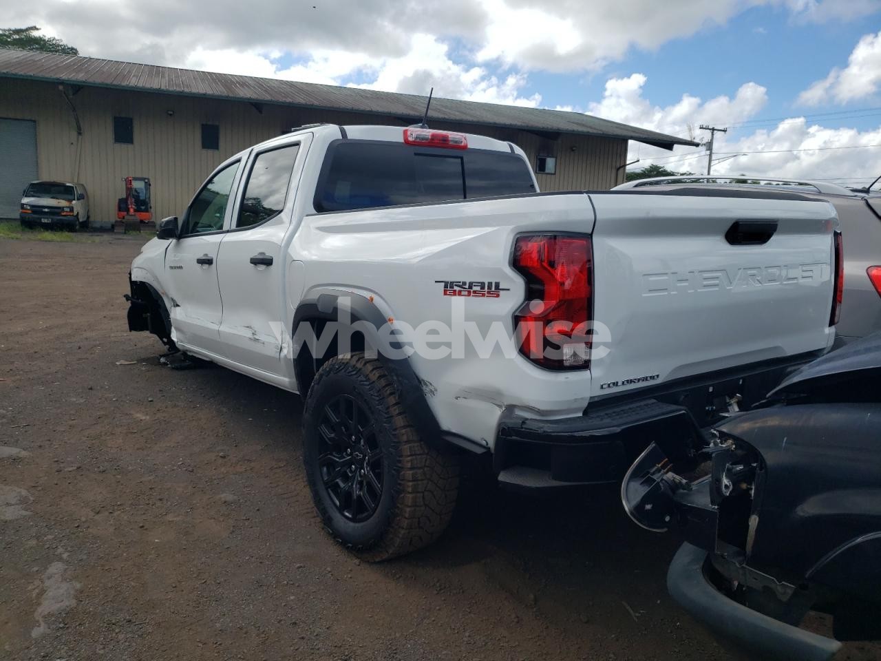 Photo 2 of 2025 CHEVROLET COLORADO TRAIL BOSS (VIN 1GCPTEEK7S1177932)