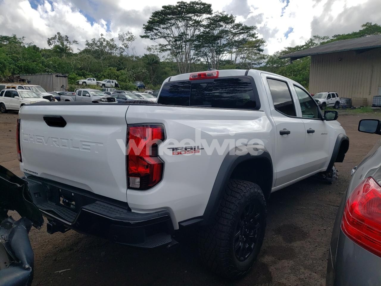 Photo 3 of 2025 CHEVROLET COLORADO TRAIL BOSS (VIN 1GCPTEEK7S1177932)