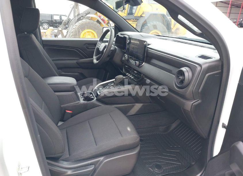Photo 5 of 2024 Chevrolet Colorado 4WD TRAIL BOSS (VIN 1GCPTEEK8R1242233)