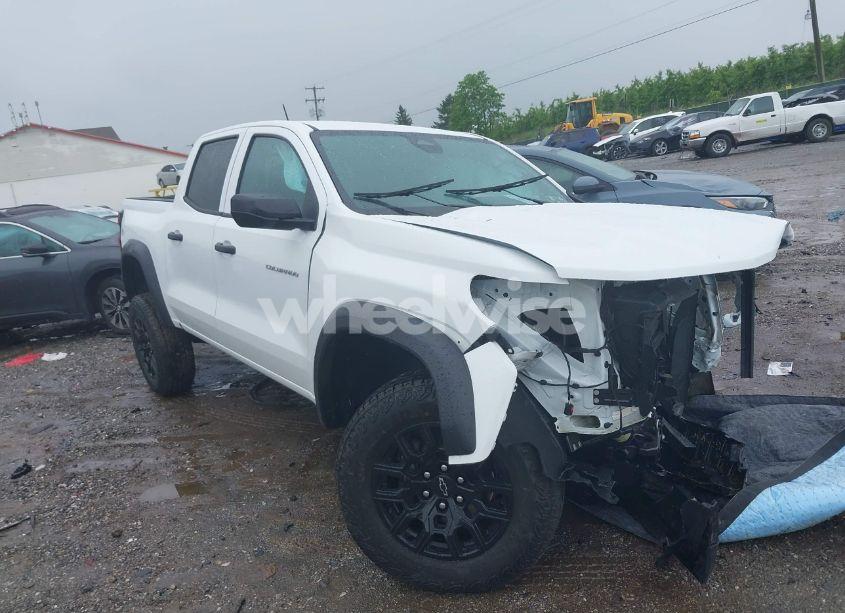 2024 Chevrolet Colorado 4WD TRAIL BOSS (VIN 1GCPTEEK8R1295997) main photo