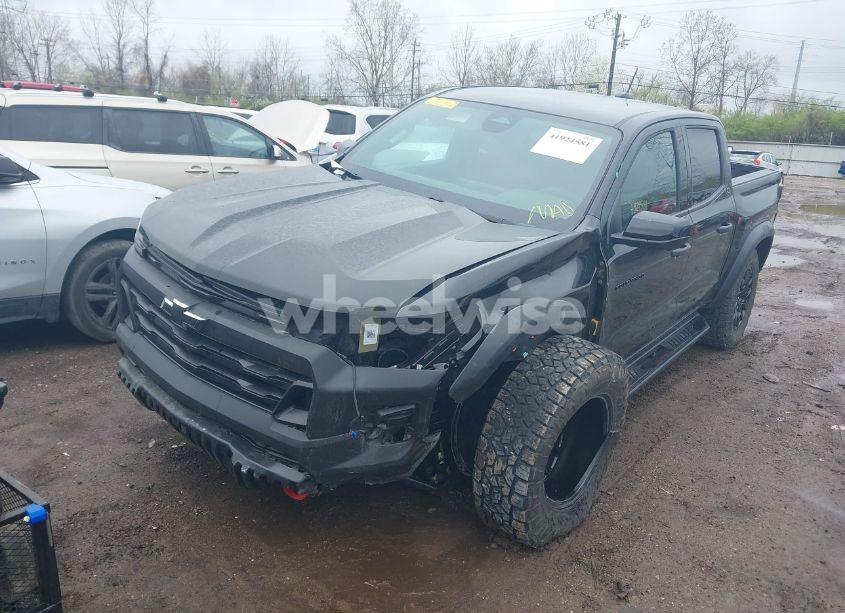 Photo 2 of 2023 Chevrolet Colorado N/A (VIN 1GCPTEEK9P1196702)