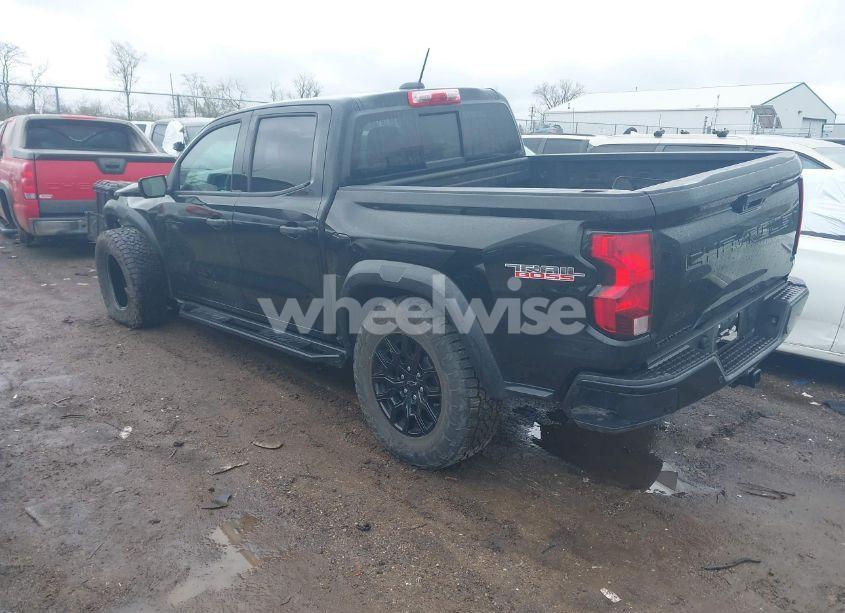 Photo 3 of 2023 Chevrolet Colorado N/A (VIN 1GCPTEEK9P1196702)