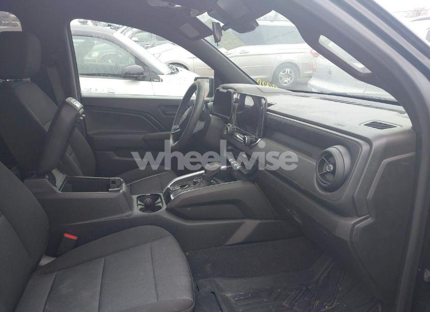 Photo 5 of 2023 Chevrolet Colorado N/A (VIN 1GCPTEEK9P1196702)